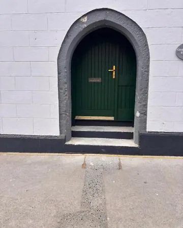 The Gate House 3*